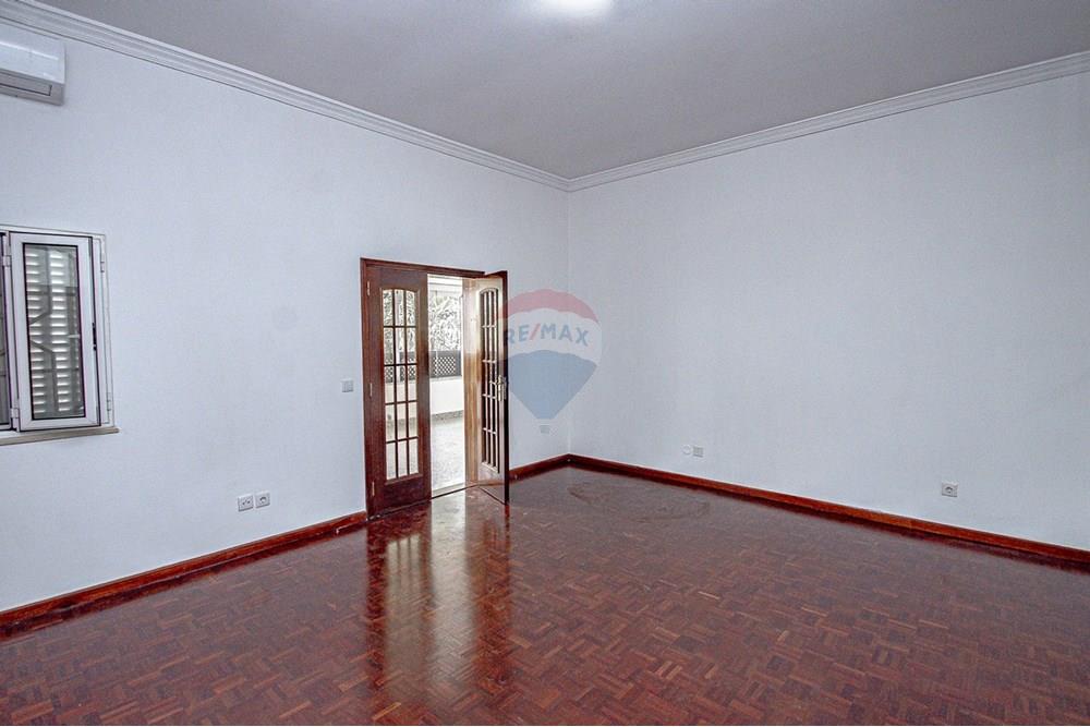 Prédio Habitacional - Casa - Miramar, Angola - AO - DSC_0833.jpg - 126100018-281