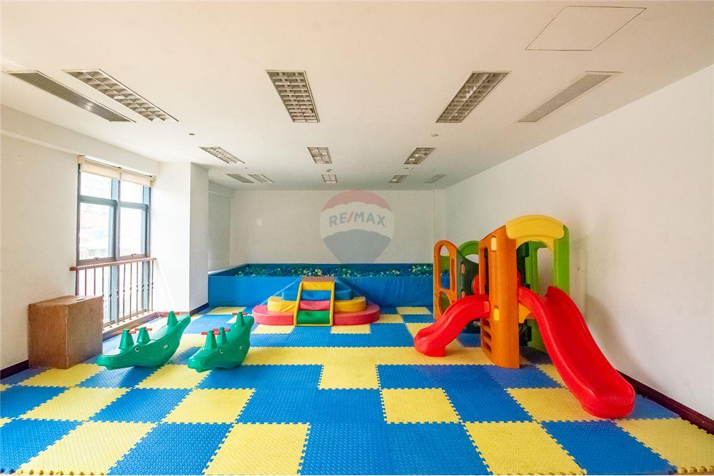 Residencial - Piso - Ingombotas, Angola - AO - 19 - 126100049-186