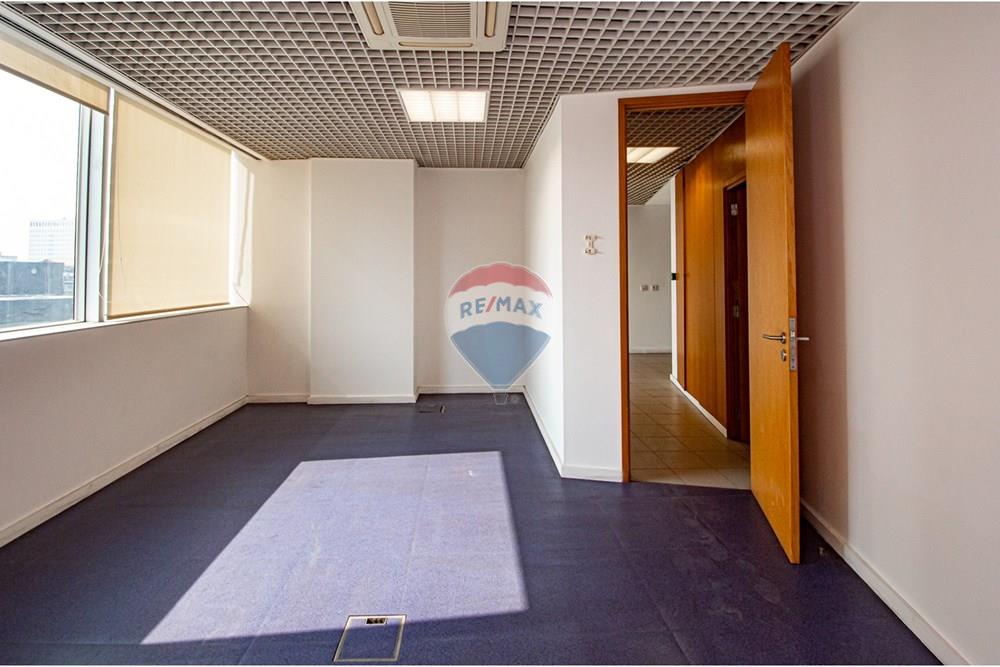 Commercio - Ufficio - Ingombotas, Angola - AO - DSC_0205.jpg - 126100110-76