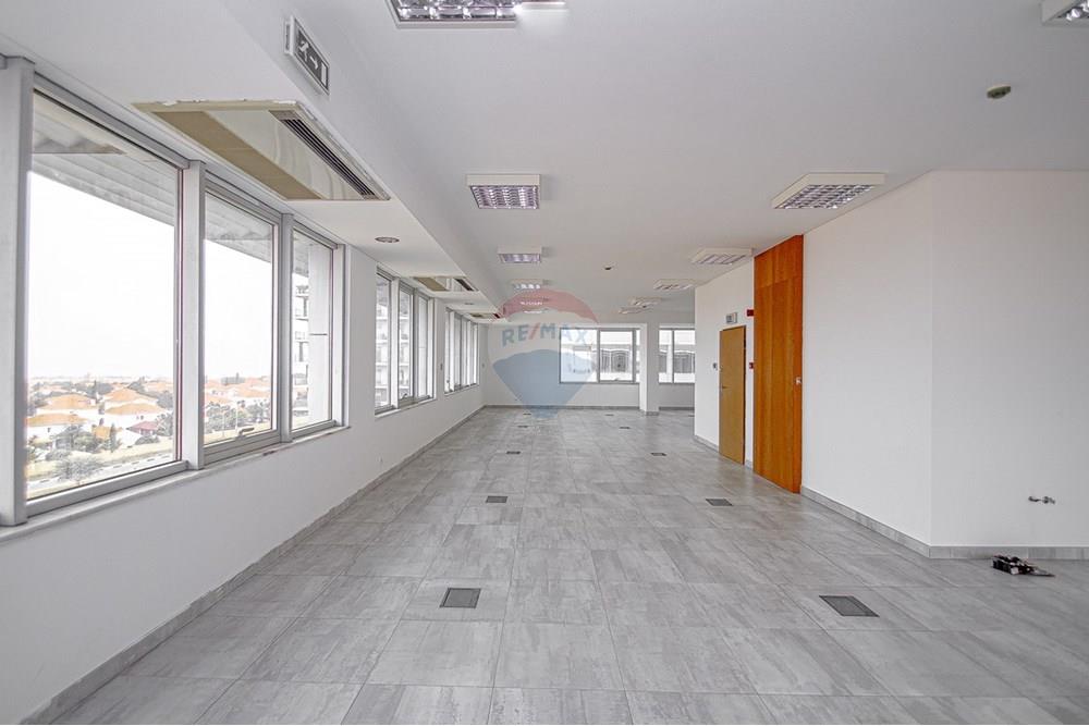 Commercial - Office - Talatona, Angola - AO - DSC_1099.jpg - 126100192-6