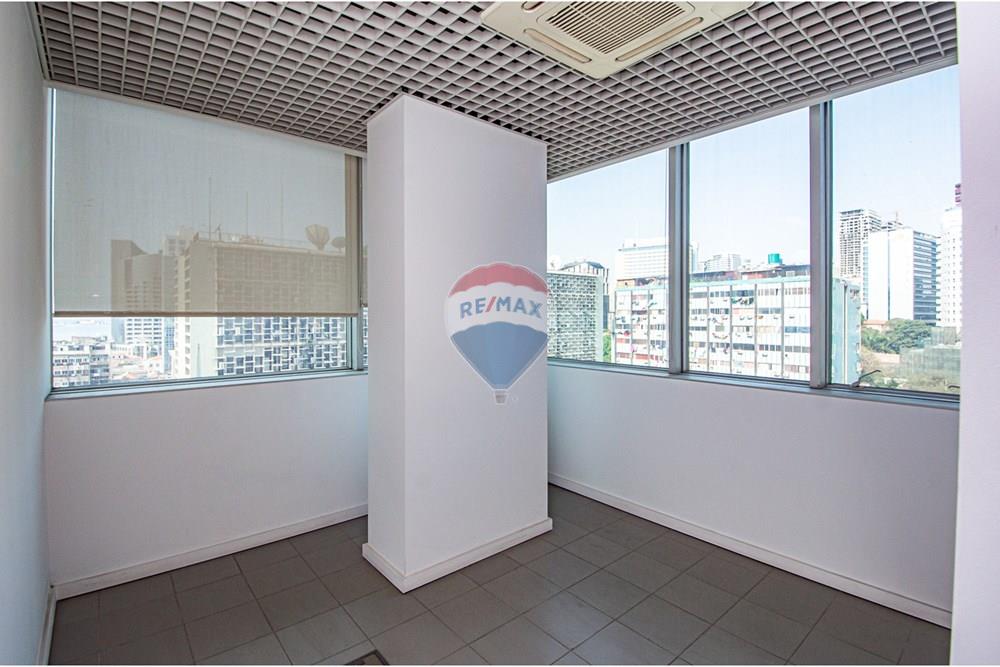 Commercio - Ufficio - Ingombotas, Angola - AO - DSC_0211.jpg - 126100110-76