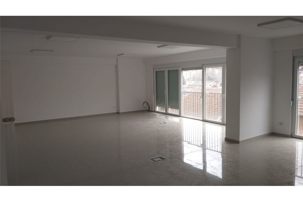 Gewerbe Buroflache Lakrishte Kosova Xk 128002001 58 Re Max Global Real Estate Including Residential And Commercial Real Estate Re Max Llc