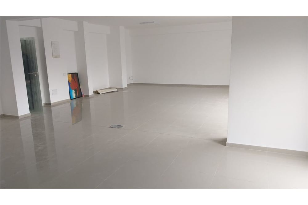 Gewerbe Buroflache Lakrishte Kosova Xk 128002001 58 Re Max Global Real Estate Including Residential And Commercial Real Estate Re Max Llc