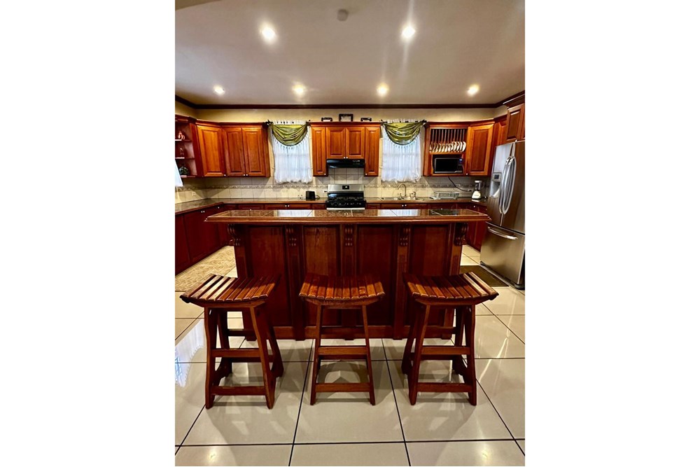 Condo/Apartment - For Rent/Lease - Guyana, Demerara-Mahaica, Bel Air Park - WhatsApp Image 2025-05-27 at 5.23.05 PM (1).jpeg - 130002018-163