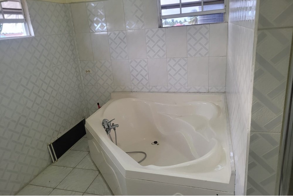 House - For Sale - Guyana, Demerara-Mahaica, Mon Repos - IMG-20240724-WA0015.jpg - 130002018-110