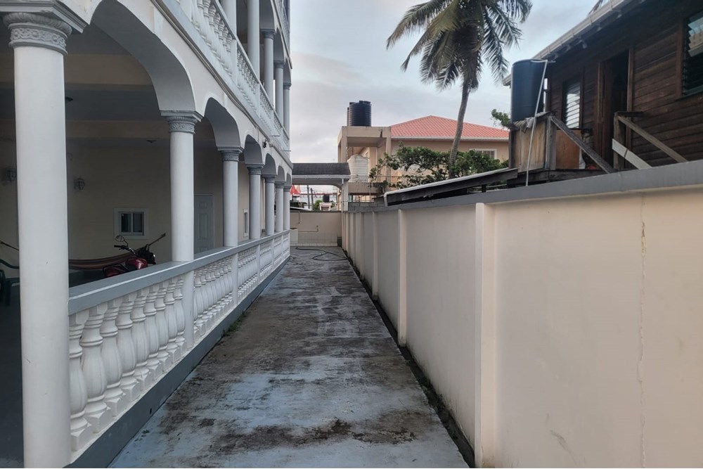 House - For Sale - Guyana, Demerara-Mahaica, Mon Repos - IMG-20240724-WA0004.jpg - 130002018-110