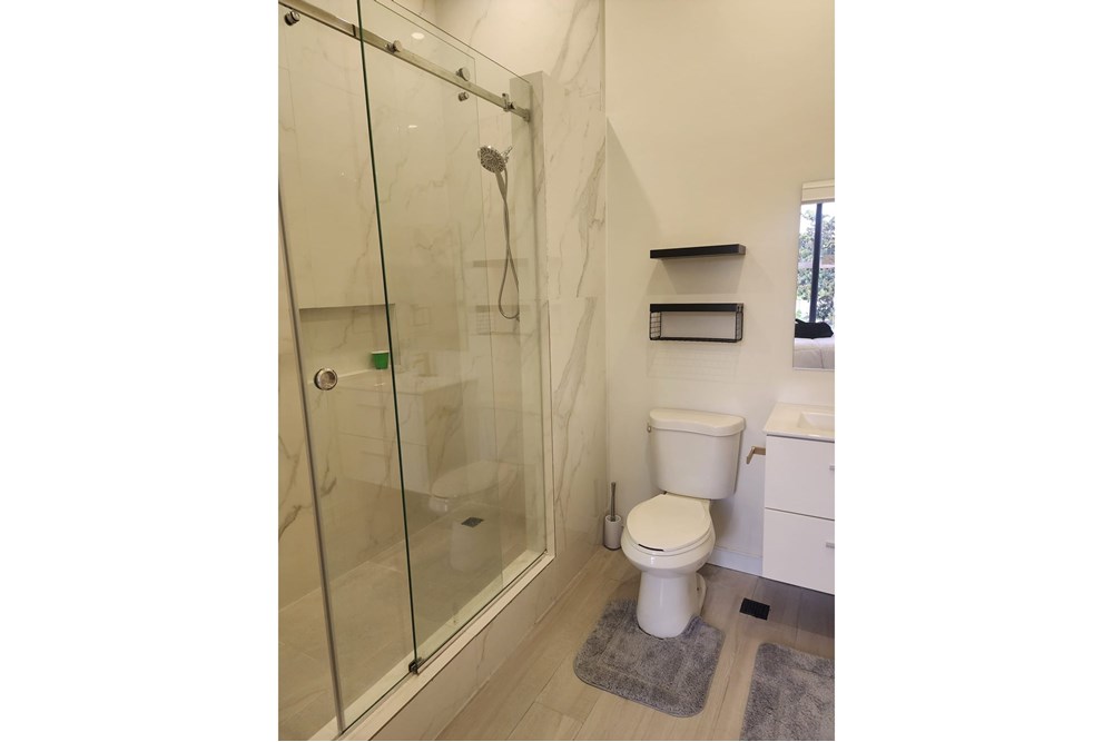 Condo/Apartment - For Rent/Lease - Guyana, Demerara-Mahaica, Providence - WhatsApp Image 2025-11-28 at 5.06.54 PM (2).jpeg - 130002012-154