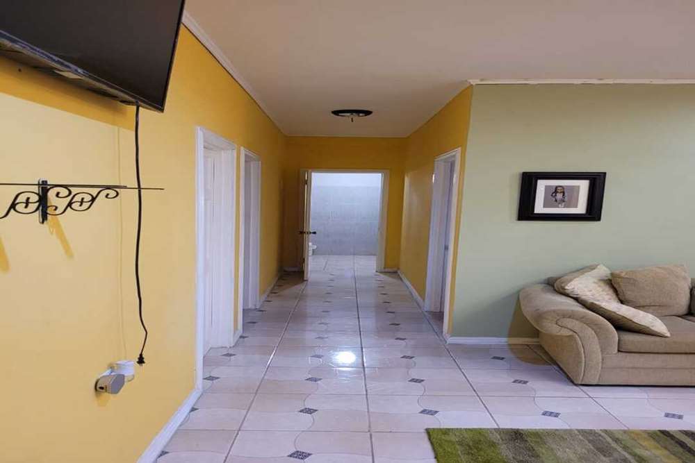 House - For Rent/Lease - Guyana, Demerara-Mahaica, Eccles - WhatsApp Image 2024-03-27 at 1.14.16 PM (3).jpeg - Hallway - 130002022-94