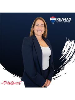 Gabriela Edith Esposito Iglesias - RE/MAX SUNSET