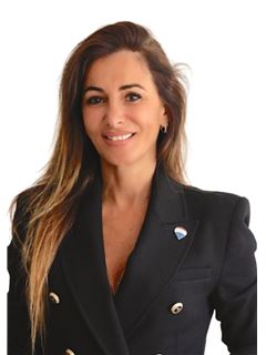 Minerva Casasola Garrido - RE/MAX OLID