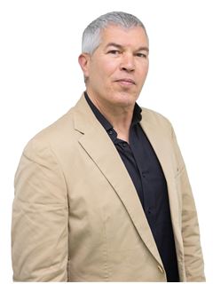 Carlos Cobos  Gabino - RE/MAX VETUSTA