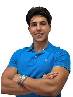 Carlos Vazquez - RE/MAX URBE II