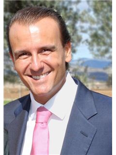 Francisco Benjumea Barragan - RE/MAX URBE