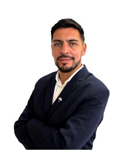 Daniel Ganim - RE/MAX MAGIC