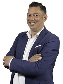 Adrián Morán Fernández - RE/MAX VETUSTA