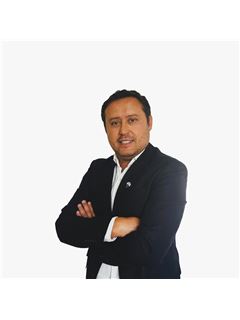 Roberto Rodriguez Garcia - RE/MAX MAGIC