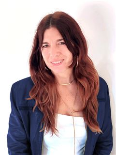 Verónica Albarracín Fernánde - RE/MAX URBE