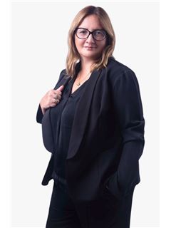 Silvina Focher - RE/MAX SUNSET