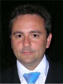 Javier Fernández Canosa - RE/MAX URBE