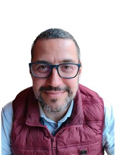 Jaime Forton Salavert - RE/MAX FIDELITY