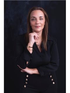 Romina Coll - RE/MAX SUNSET
