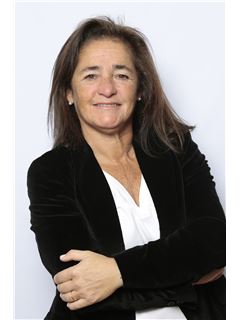 Elena Pastor VERSFELT - RE/MAX PROPERTIES