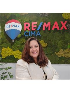 Jacqueline Magaly Caraballo Cubillan - RE/MAX CIMA