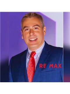 José María Abades Sto Domingo - RE/MAX URBE