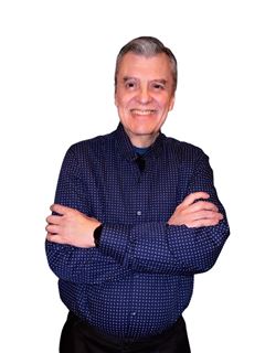 Edgar Jugo Segovia - RE/MAX URBE II