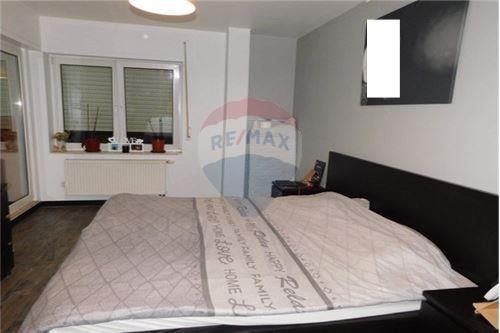 Appartement - A vendre - Differdange - 28 - 280301001-7