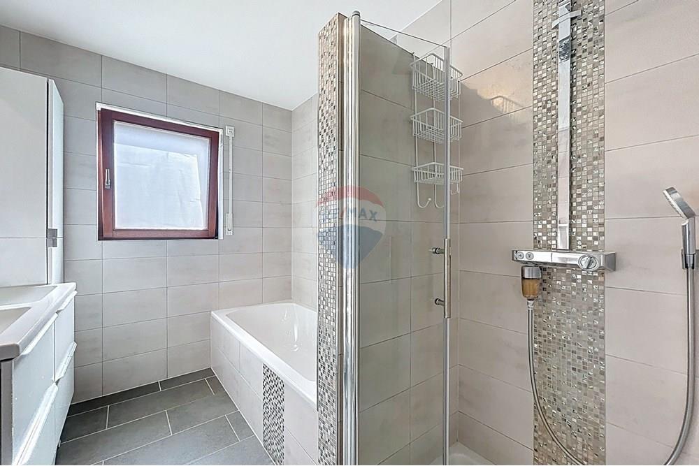 Apartment/Flat - For Sale - Mamer - SDB1.jpg - 280371001-37