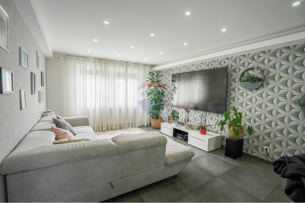 Maison - A vendre - Esch-Sur-Alzette - Photo 17-10-2025 12 14 16.jpg - 280221046-10