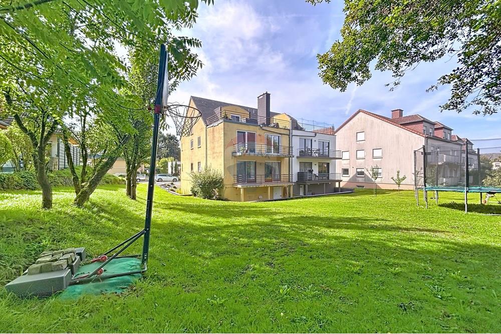 Apartment/Flat - For Sale - Mamer - Jardin1.jpg - 280371001-37