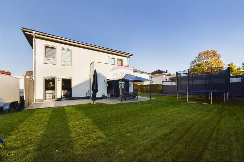 Rezidential - Case/Vile - zFOREIGN PROPERTIES - LU - CAM01380G0-PR0132-STILL014.jpg - 280191011-332