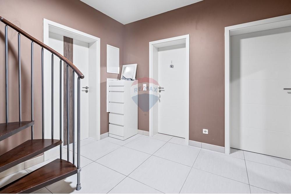 Appartement - A vendre - Esch-Sur-Alzette - DSC05828.jpg - 280221042-48