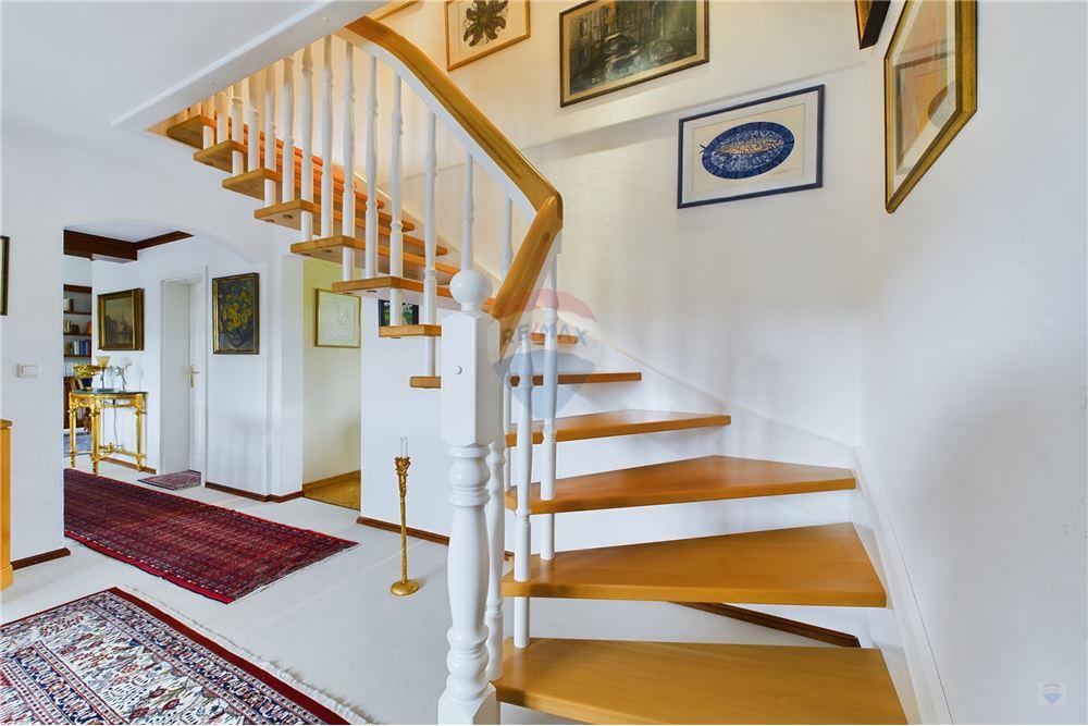 Maison - A vendre - Untereisenbach - RE/MAX Premium, vous propose cette belle demeure à vendre à Obereisenbach  - 280071126-31