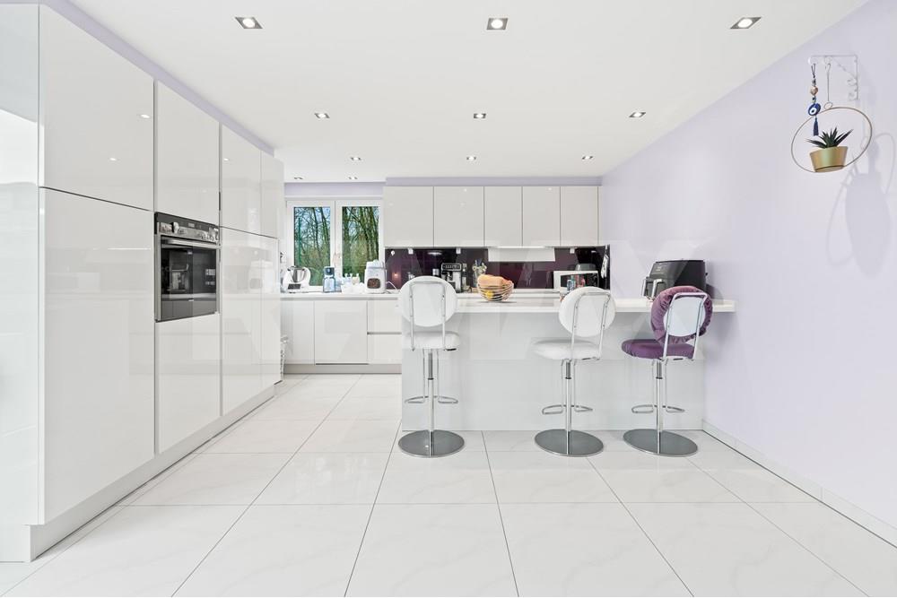 Appartement - A vendre - Sanem - DSC05899.jpg - 280221046-13