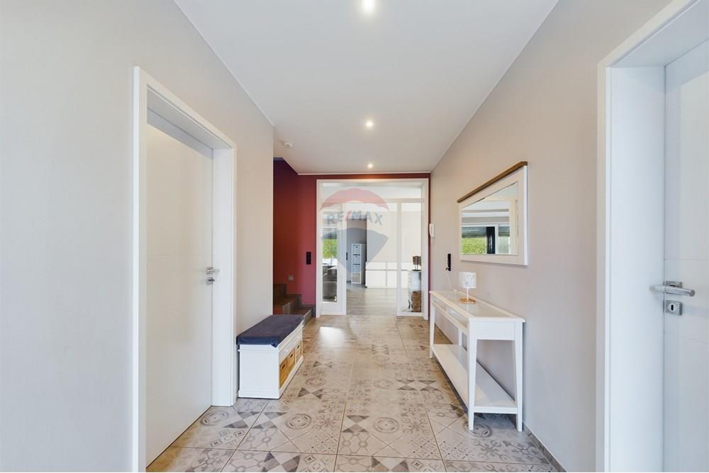 Rezidential - Case/Vile - zFOREIGN PROPERTIES - LU - CAM01380G0-PR0132-STILL004.jpg - 280191011-332