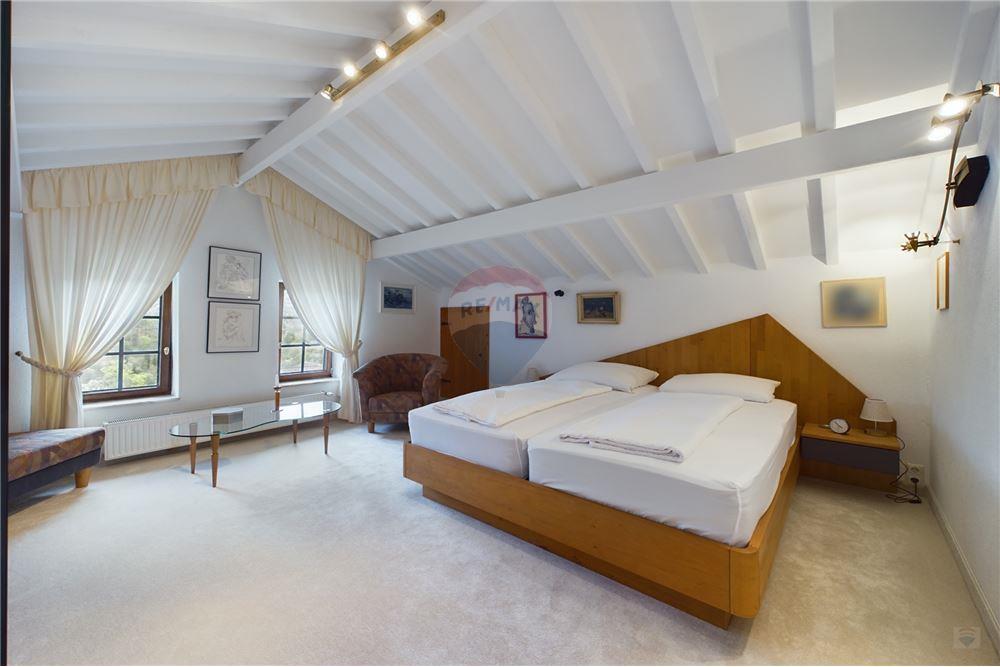 Maison - A vendre - Untereisenbach - RE/MAX Premium, vous propose cette belle demeure à vendre à Obereisenbach  - 280071126-31