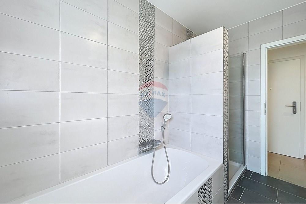 Apartment/Flat - For Sale - Mamer - SDB2.jpg - 280371001-37