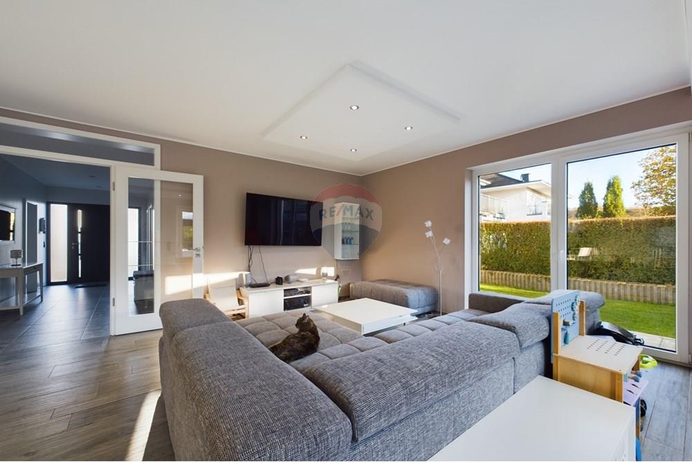 Rezidential - Case/Vile - zFOREIGN PROPERTIES - LU - CAM01380G0-PR0132-STILL009.jpg - 280191011-332