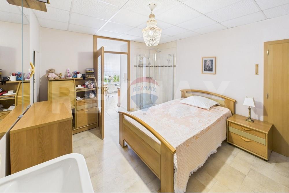 Maison - A vendre - Esch-Sur-Alzette - CAM02933G0-PR0232-STILL006.jpg - 280171079-6