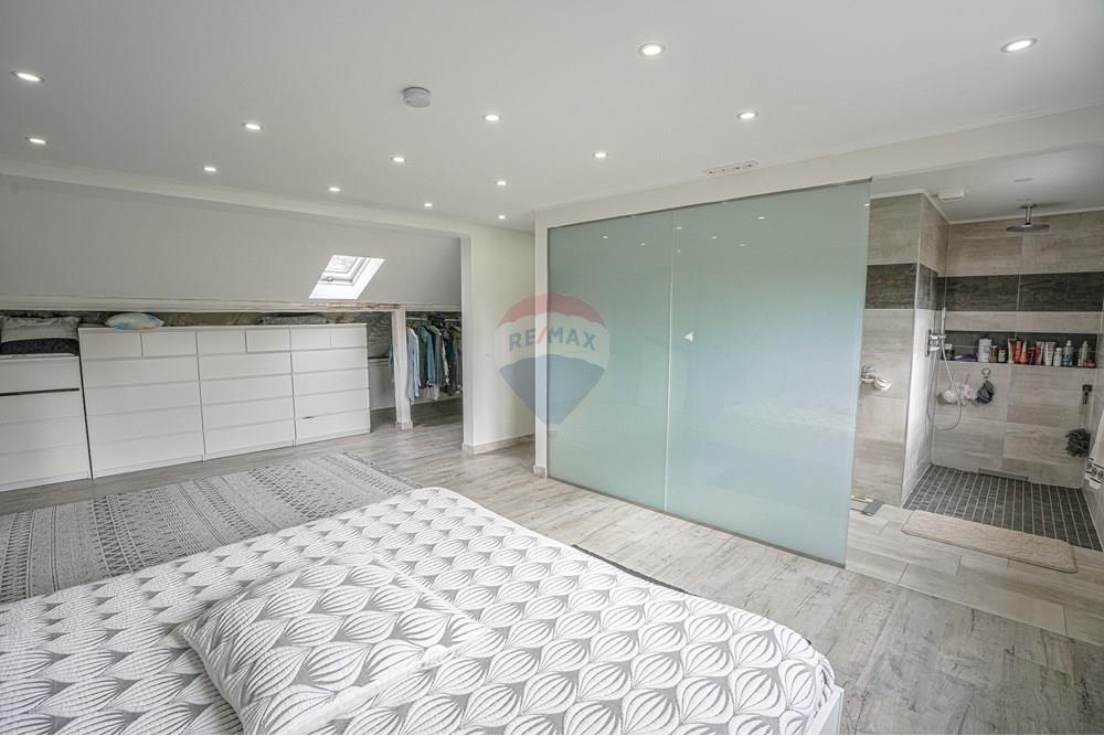 Maison - A vendre - Esch-Sur-Alzette - Photo 17-10-2025 12 29 53.jpg - 280221046-10