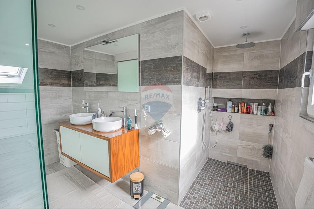 Maison - A vendre - Esch-Sur-Alzette - Photo 17-10-2025 12 30 40.jpg - 280221046-10