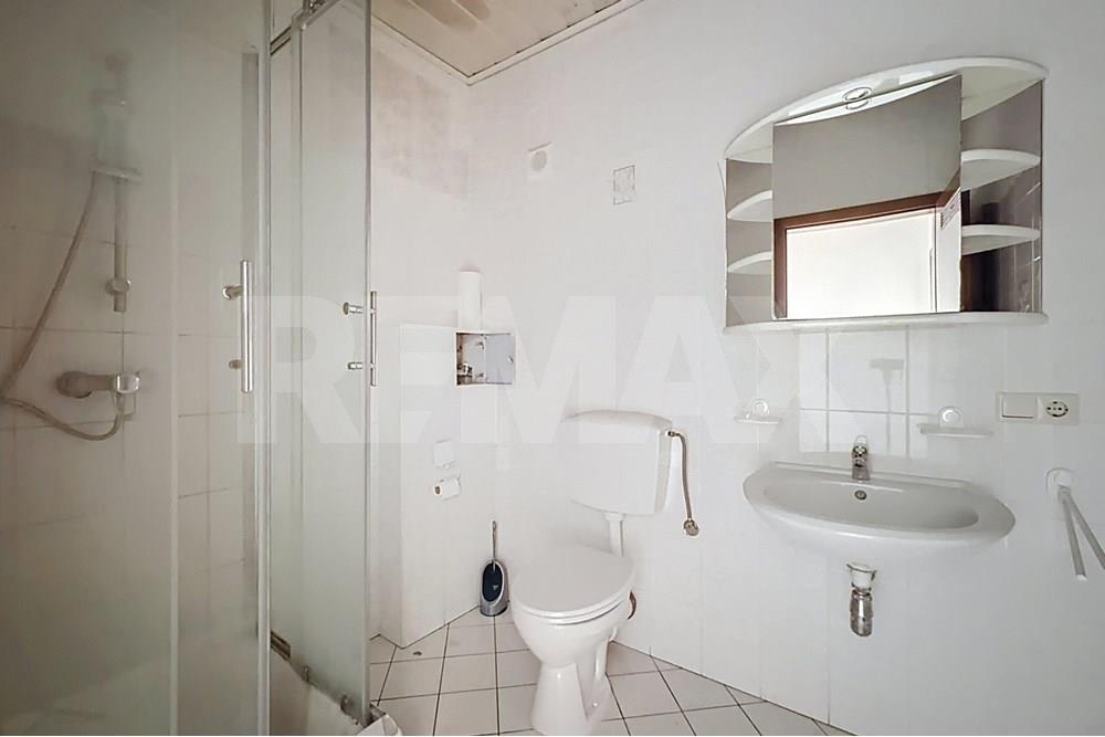 Whole apartment building - For Sale - Tétange - SDB1.jpg - 280371001-39