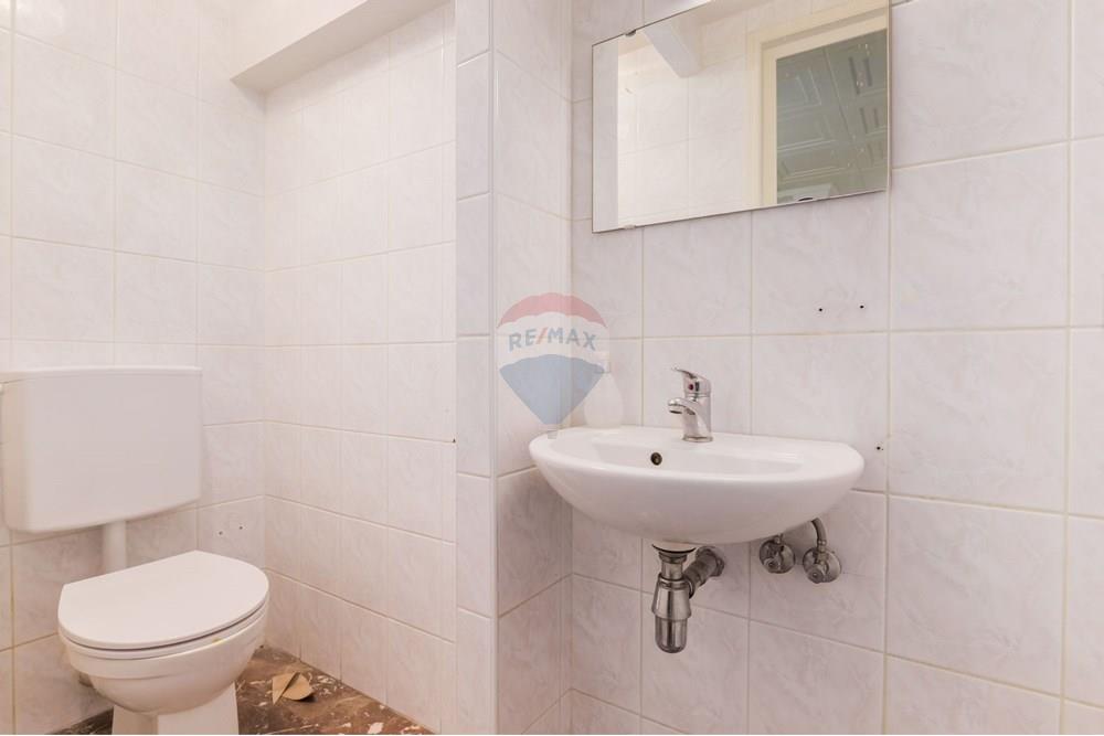 Commercial/vente au détail - A louer - Luxembourg - 19-web-or-mls-P1474218.jpg - 280221043-252