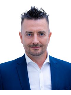 Karel Kašník - RE/MAX G8 Reality 5