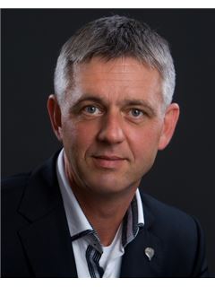 Martin Chadima - RE/MAX G8 Reality 2