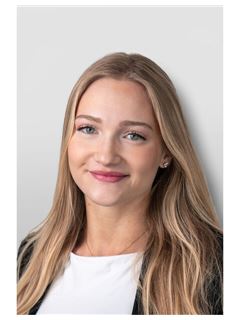Anežka Hanáková - RE/MAX Magnum
