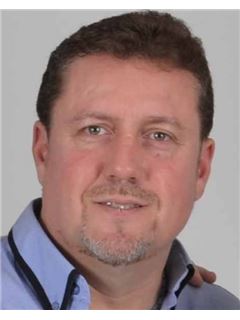 Viktor Kovařík - RE/MAX G8 Reality 5